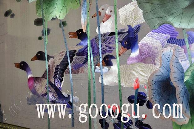 荷花題材刺繡屏風(fēng)，蘇繡屏風(fēng)，雙面繡屏風(fēng)