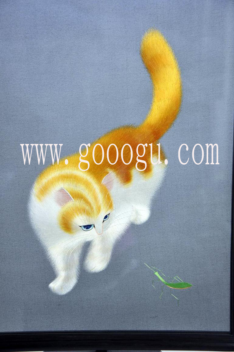 蘇繡小貓的特寫鏡頭、繡線比頭發(fā)絲還要細(xì)、繡工相當(dāng)精致！