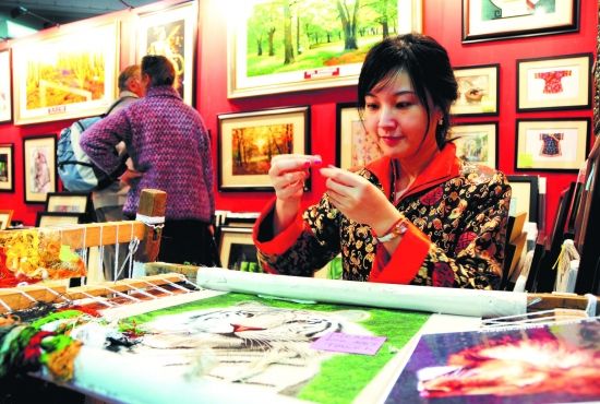 蘇州刺繡繡娘工作人員，蘇繡國外參展